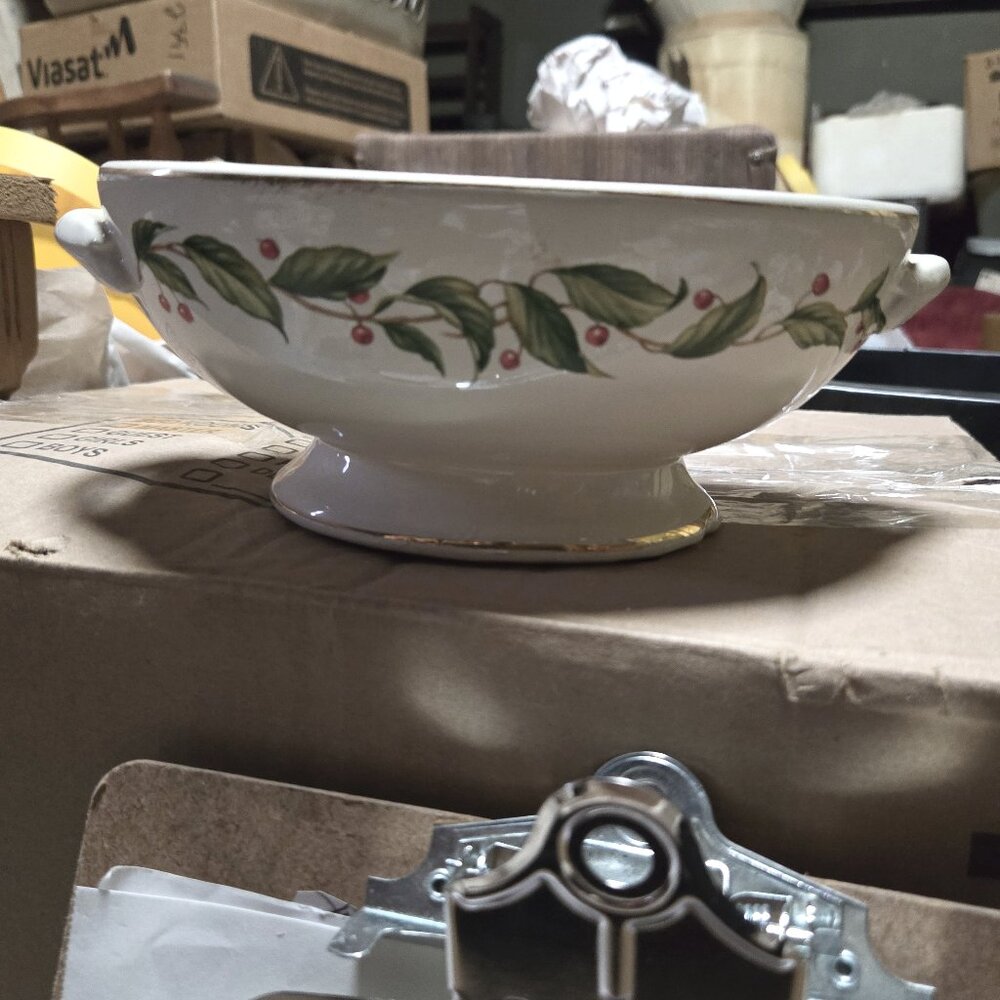 TeleFlora Oval Serving Bowl